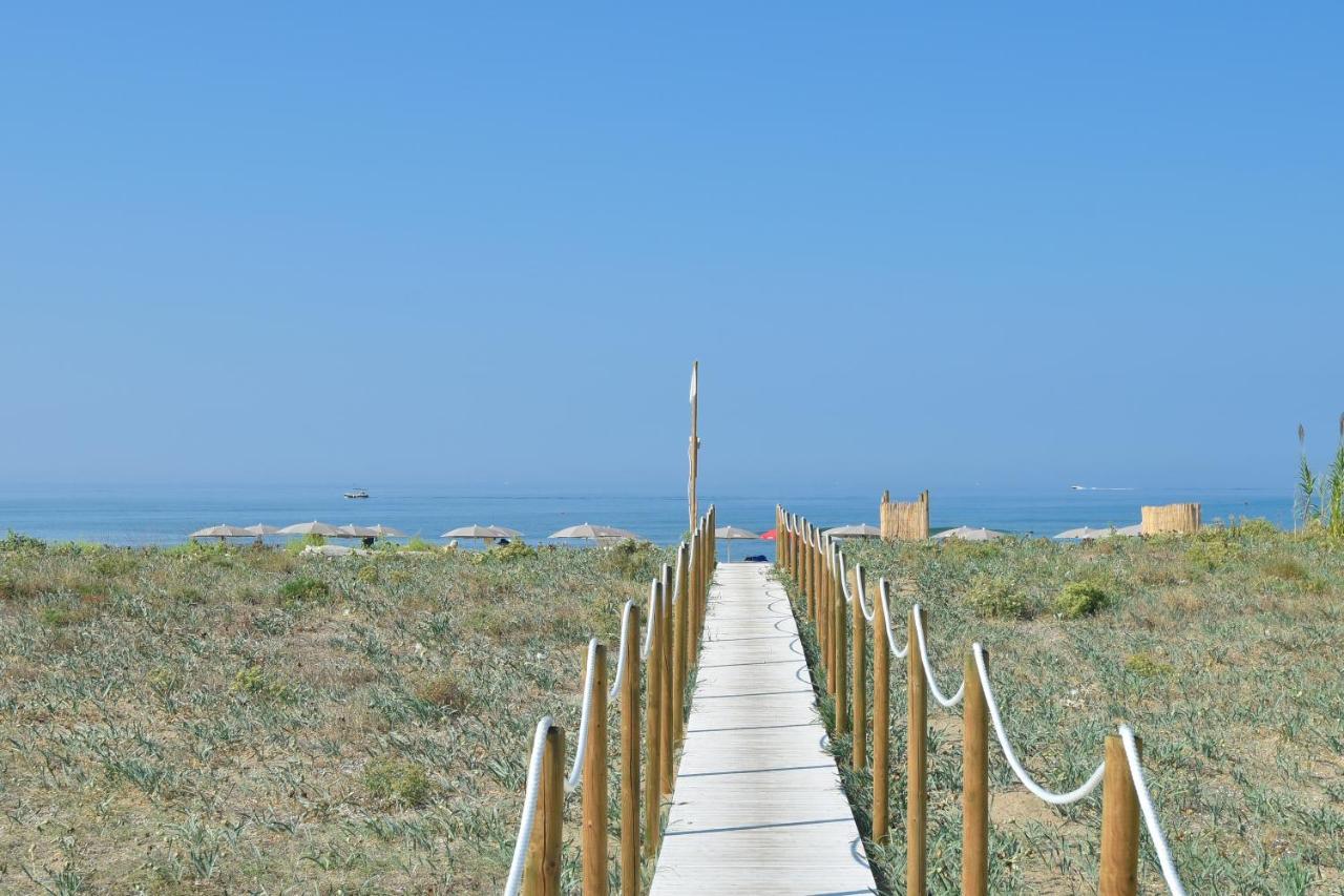 Paestum Inn Beach Resort Exterior photo